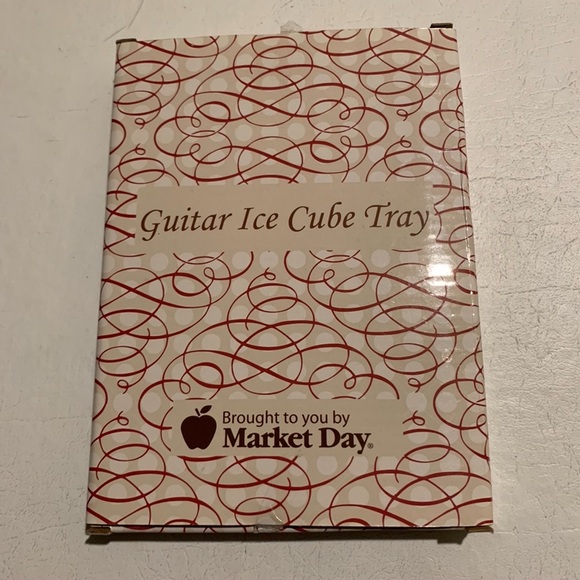 Guitar Ice Cube Tray Candy Mold - Picture 5 of 6